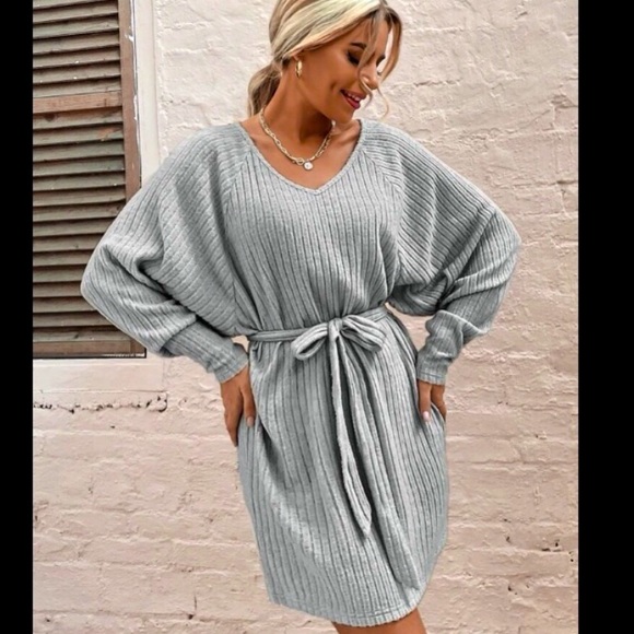 👑WOMEN’S LONG-SLEEVE GREY SWEATER DRESS WITH TIES! - Picture 1 of 4